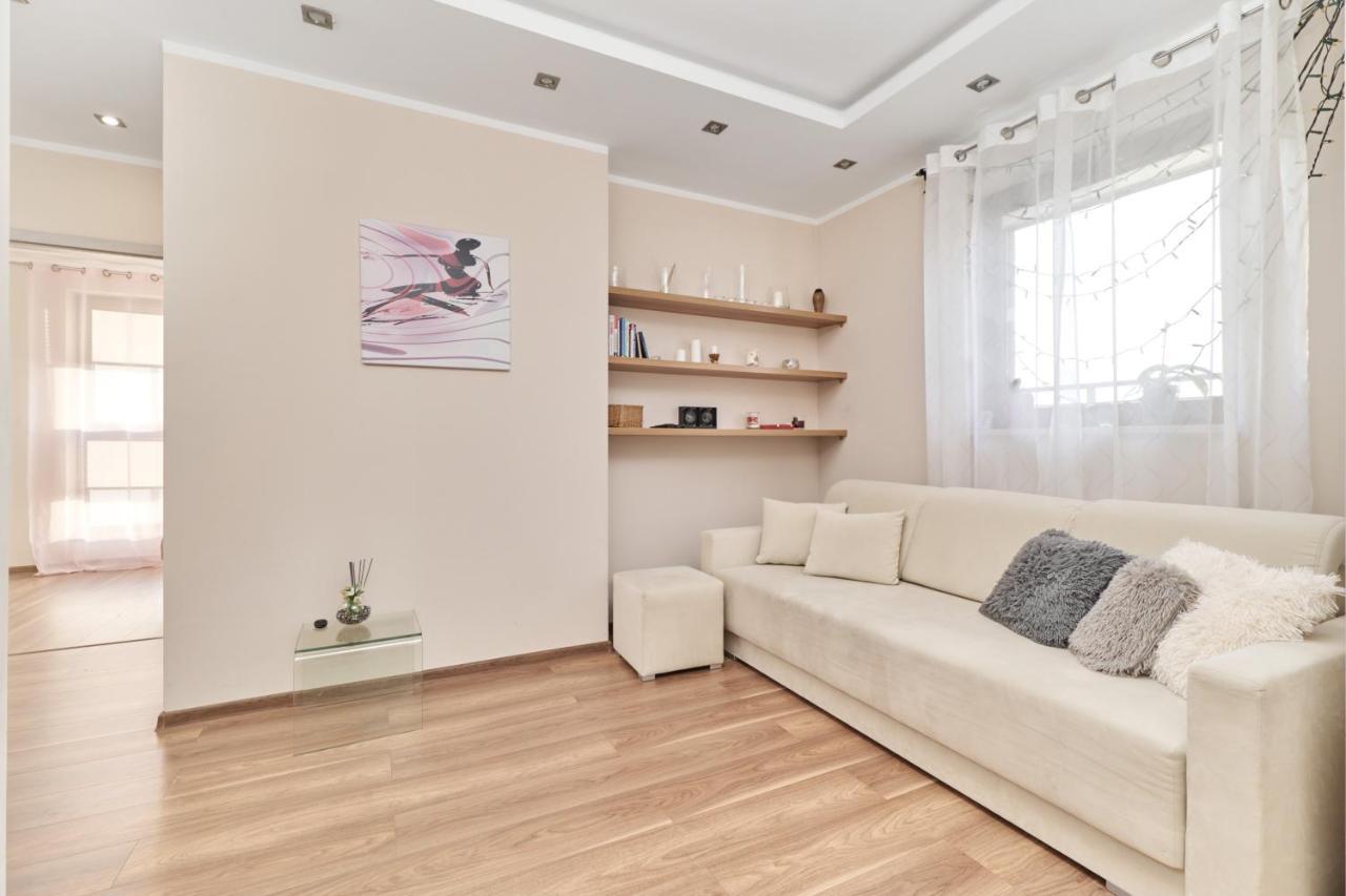 Apartment Wroclaw Krakowska With Balcony And Free Garage By Noclegi Renters Екстериор снимка