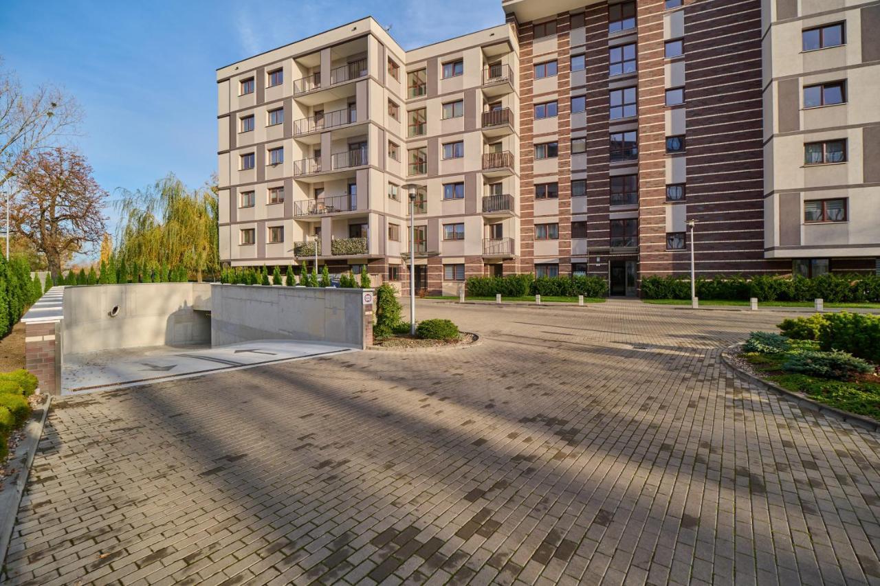 Apartment Wroclaw Krakowska With Balcony And Free Garage By Noclegi Renters Екстериор снимка